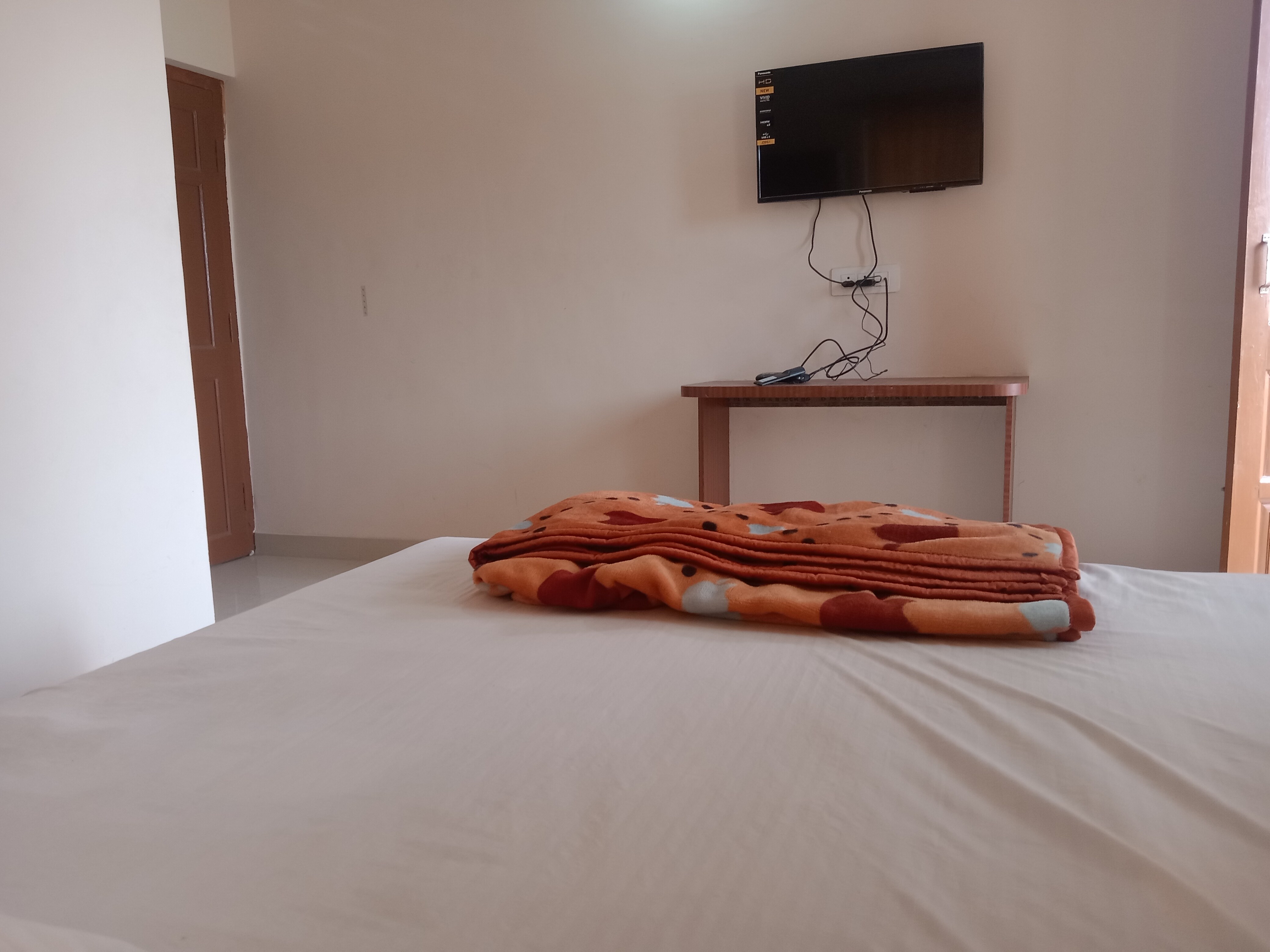 Sandy Bay Resort - Tap to explore photos