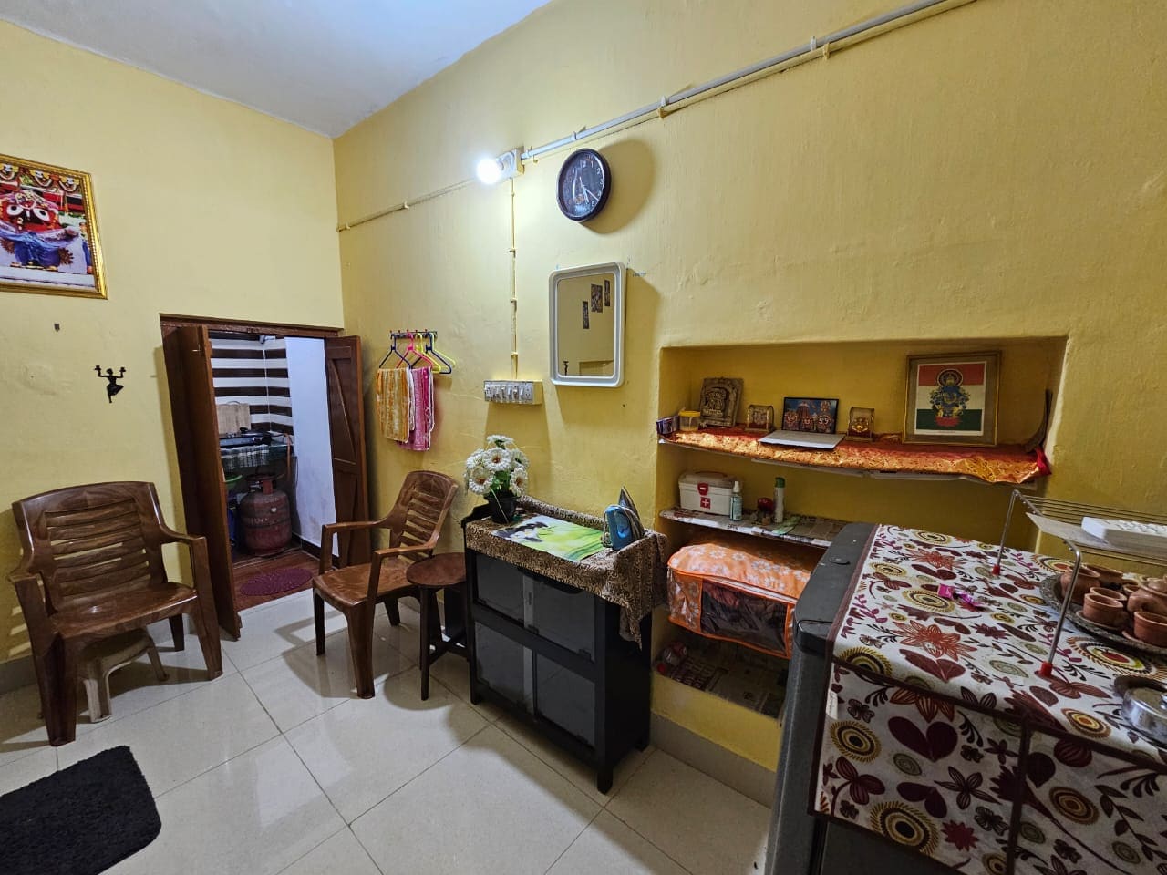 Jaga House Near Puri Mandir 500M - Tap to explore photos