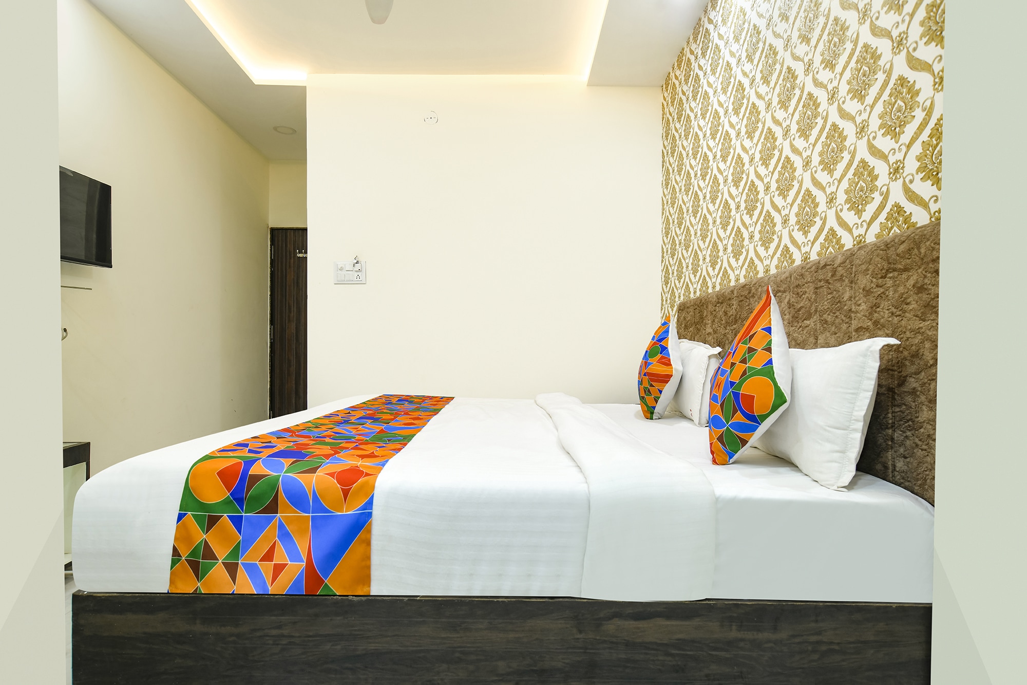 FabHotel Devs Inn - Tap to explore photos