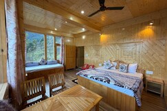 Bastiat Stays The Woodland Valley View Tandi