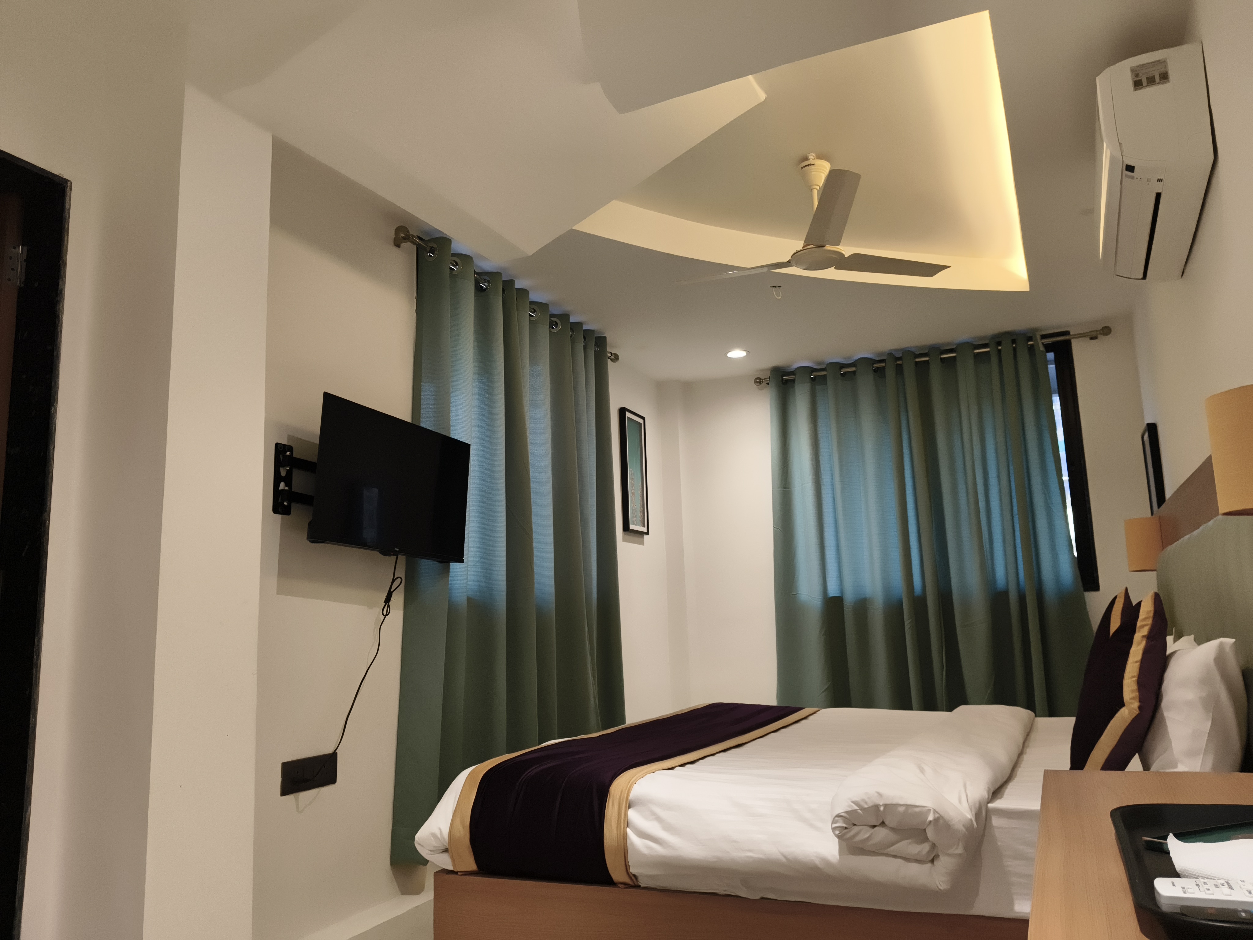 Hotel Dharampeth - Tap to explore photos