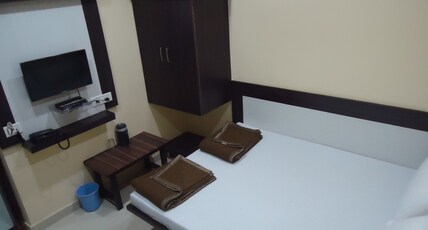 Hotel Neelkanth Room Type - AC Standard Room