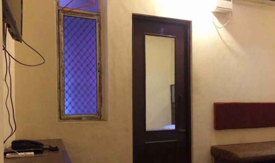 HOTEL PULUSU - Tap to explore photos