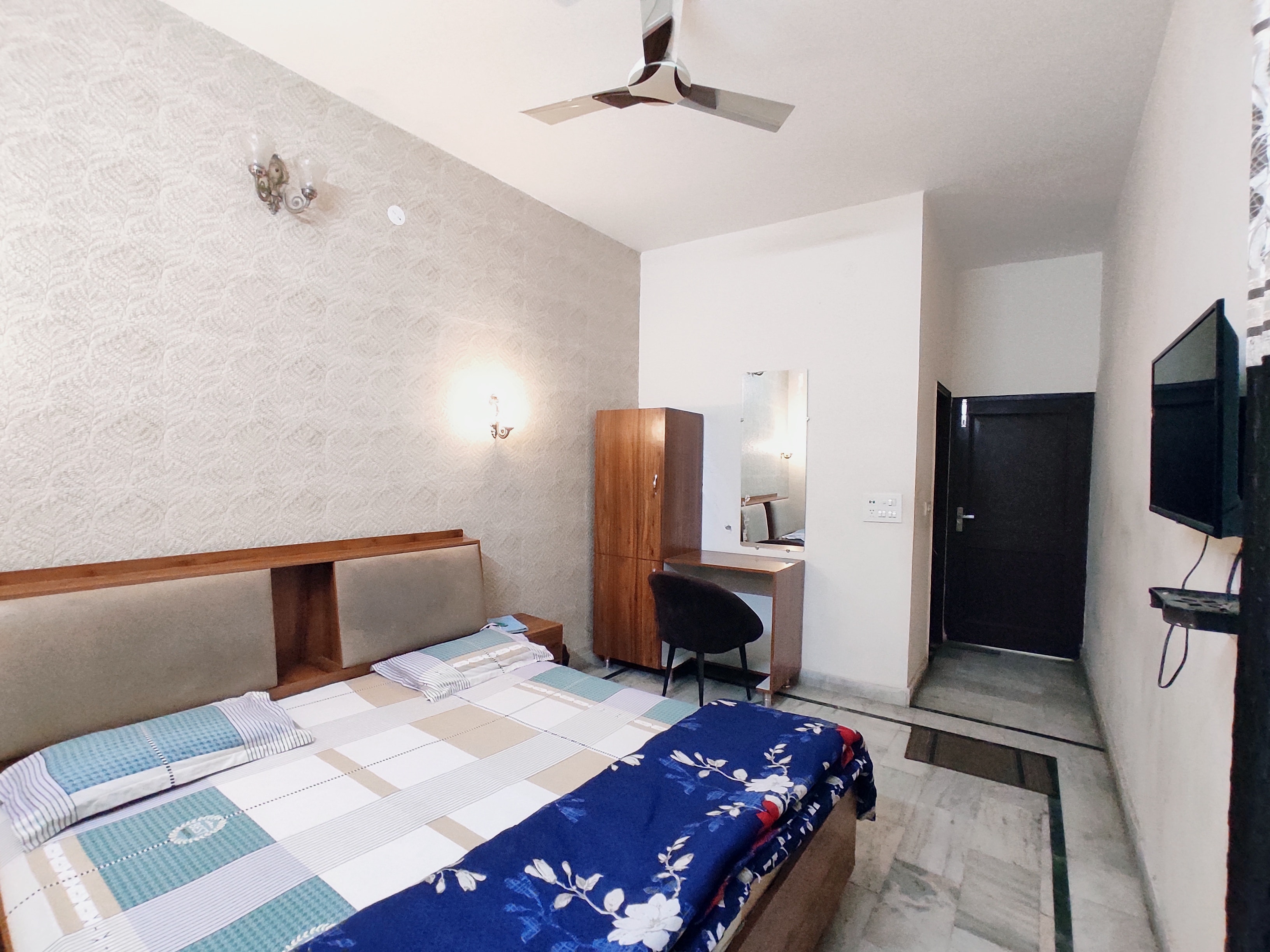 SKY HOMESTAYS - Tap to explore photos