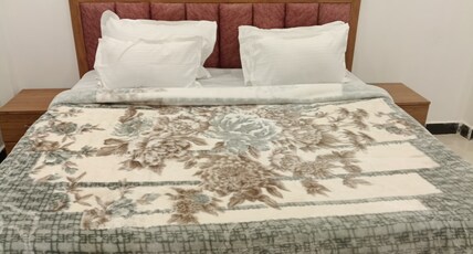 RAMNEE HOME STAY Room Type - Bedroom