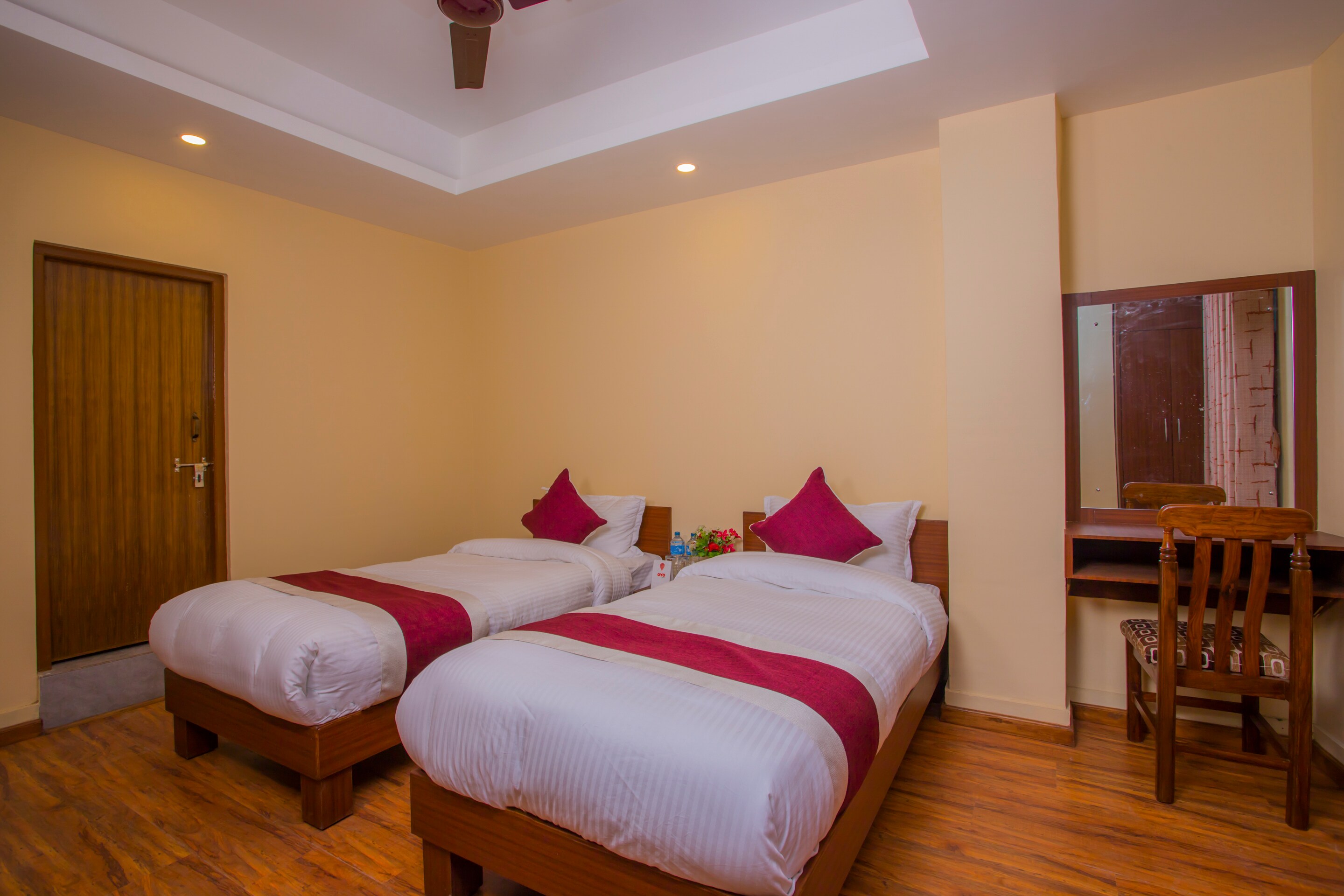 OYO 273 Hotel Rara Palace - Tap to explore photos