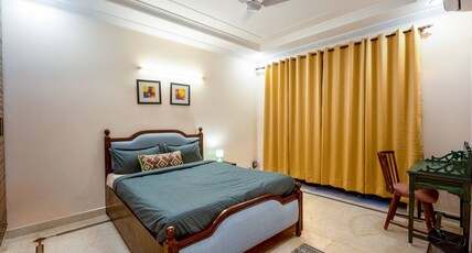 Sliceinn Flamingo Room Type - 102 - Premium bedroom with attached bathroom and common balcony