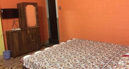 Nimmu Guest House & Restaurant Room Type - Standard AC Double With Sea View Balcony Nimmu Guest House & Restaurant Room Type - Standard AC Double With Sea View Balcony
