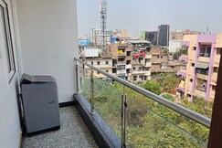 Spacious 2bhk flat with all the amenities & safety