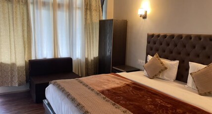 Hotel Pelri Lachung Room Type - Luxury Mountain View