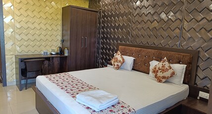 Midwaay Resort, Patratu Room Type - Semi Deluxe