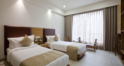 Hotel Rezaas Room Type - Super Deluxe Twin Bed