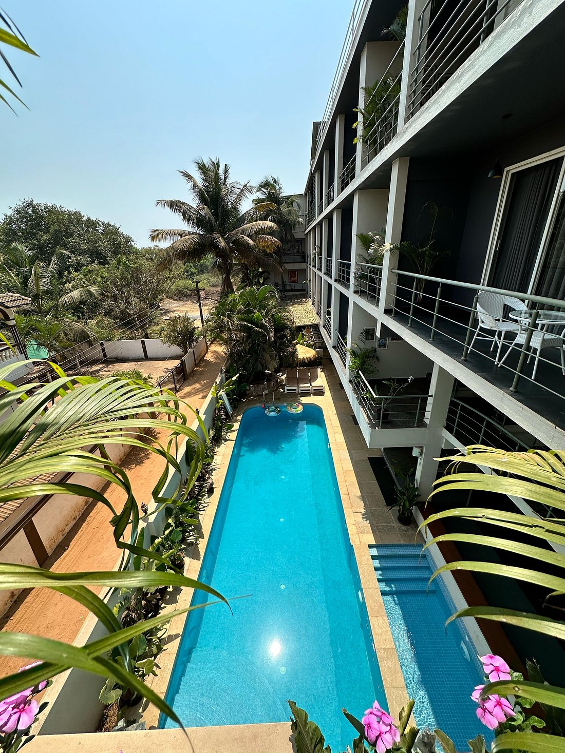 WaveCrest Morjim By Joy Stays - Tap to explore photos