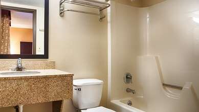 Best Western Park Hotel Room Type - Accessible - 2 Queen, Mobility Accessible, Bathtub, Non-Smoking, Full Breakfast