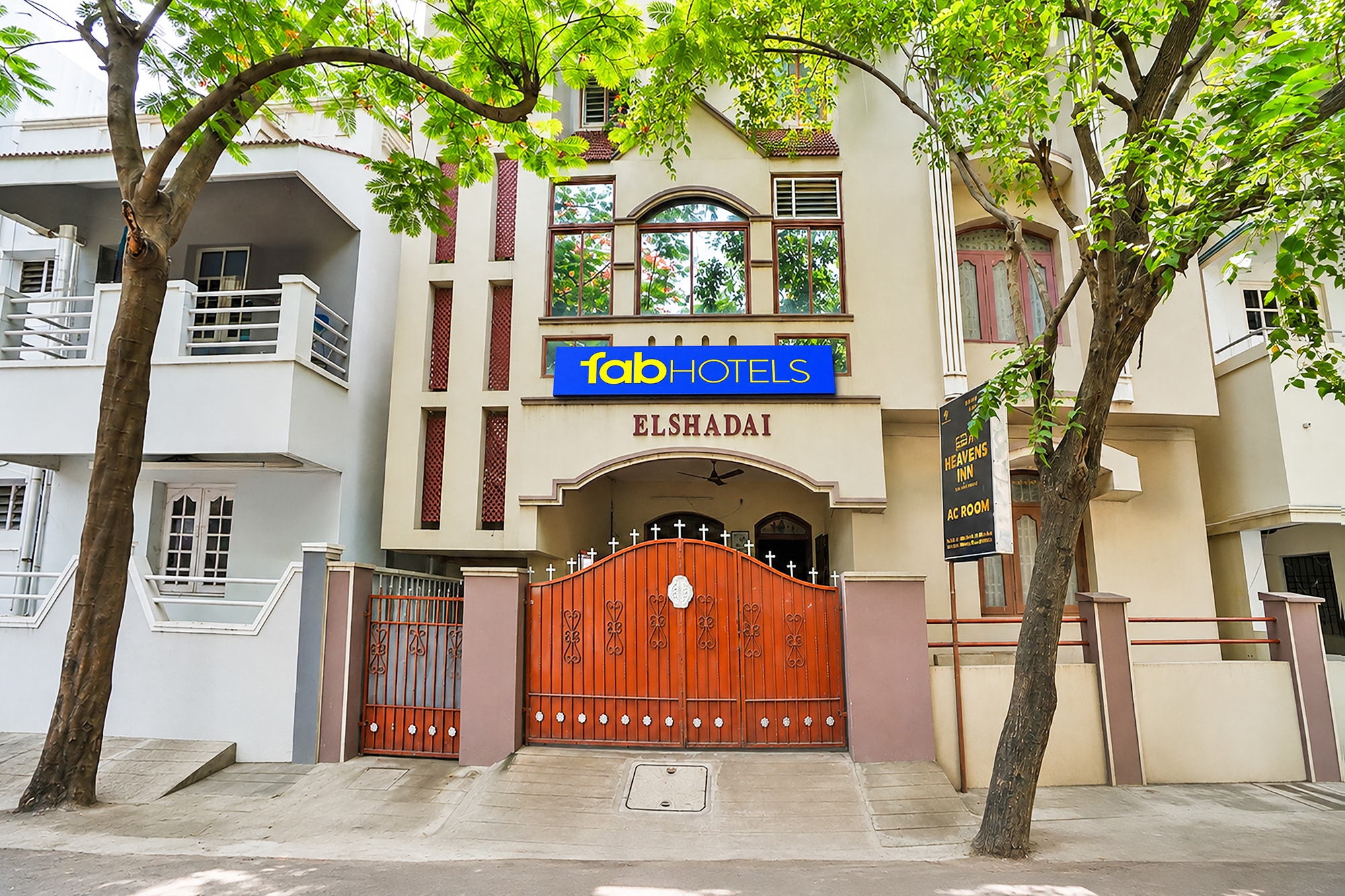 FabHotel Heavens Inn - Tap to explore photos