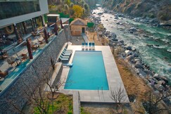 Echor Palm Bliss Riverside Resort & Spa Kasol Bar & Lounge