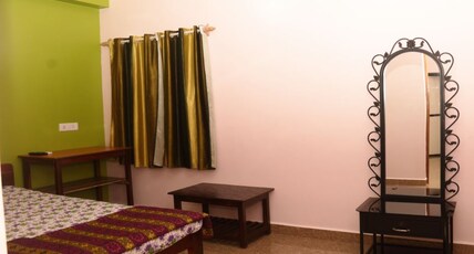 Sai Guru Guest House Room Type - Family Room (AC)
