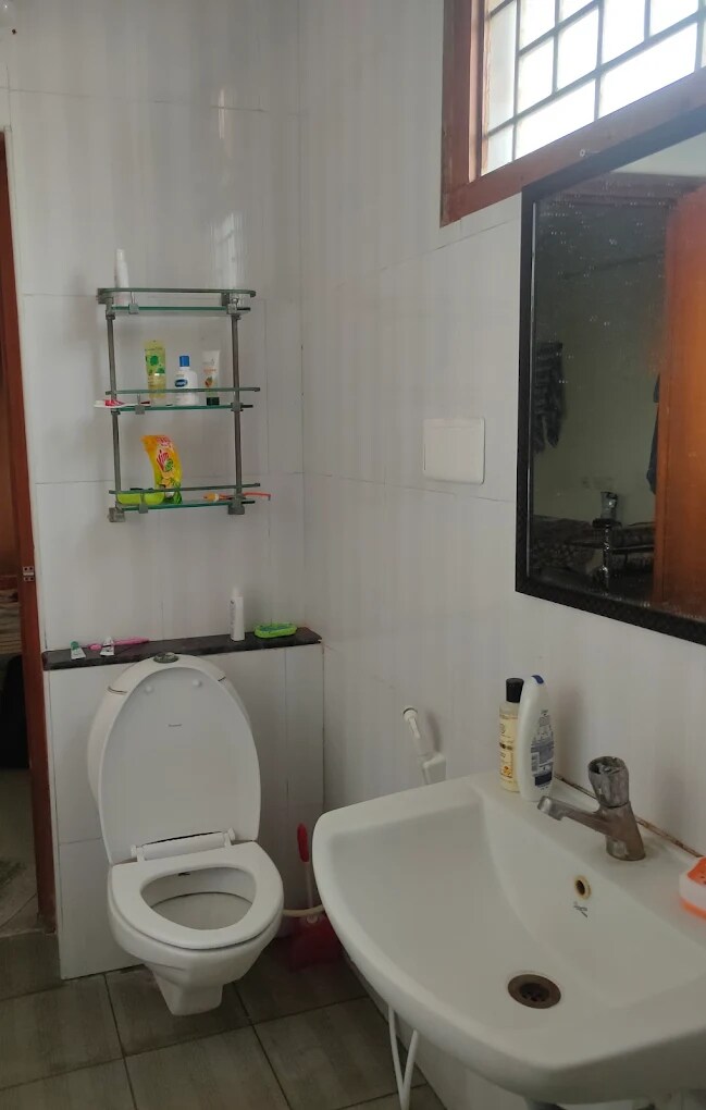 Feel at Home Hostel Near DLF - Tap to explore photos