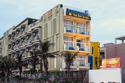The Bay Suites Sea Facing Hotel-Right On The Golden Beach