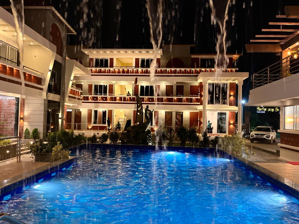 Mi Hay Koli Beach Resort - Tap to explore photos