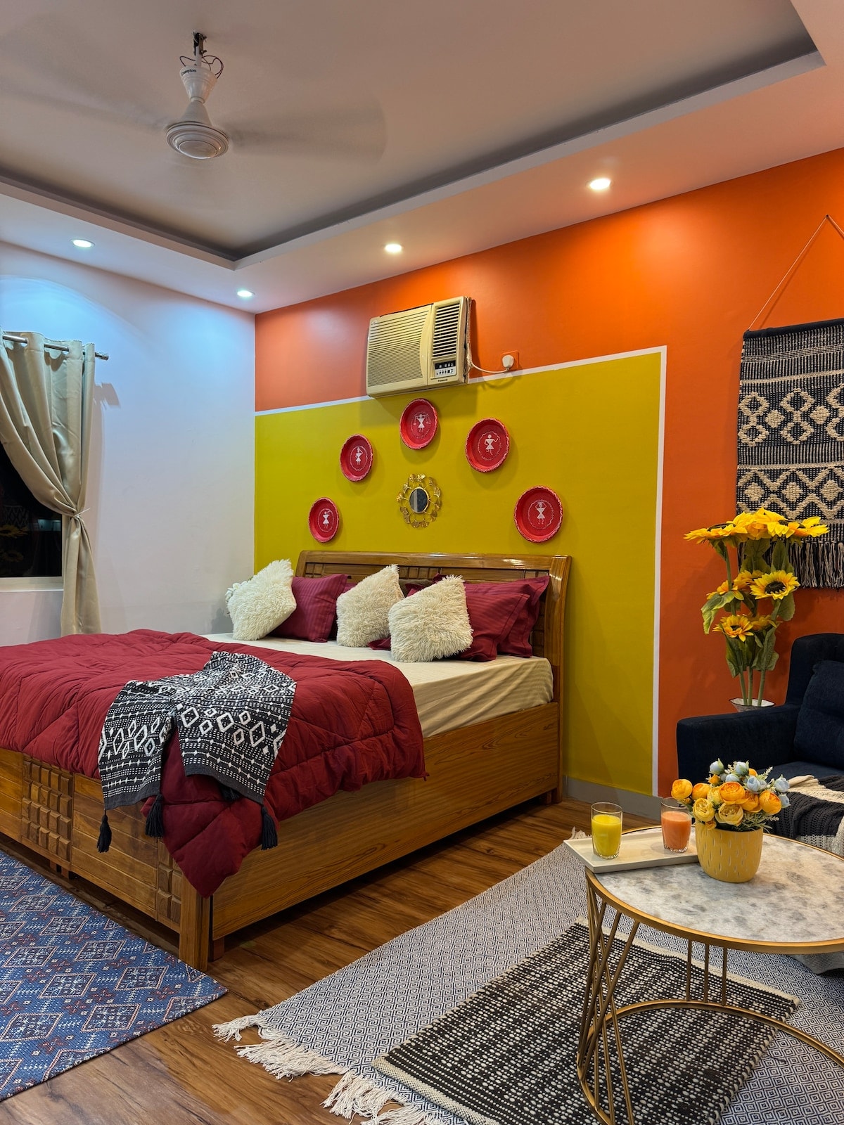 Private Cozy Space with Rooftop Garden NCR Gurgaon - Tap to explore photos