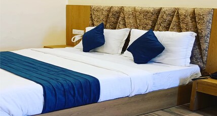 Hotel Fun Park Sanand Room Type - Deluxe AC Room