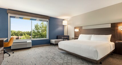 Holiday Inn Express & Suites RHINELANDER Room Type - 1 King Suite Communications Mobility Acc Roll Shower Holiday Inn Express & Suites RHINELANDER Room Type - 1 King Suite Communications Mobility Acc Roll Shower