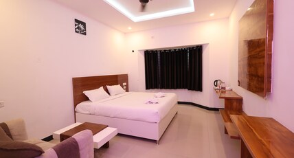 Aaditya Greens Near Nelaguli Panchyat Office Room Type - Executive Room with balcony