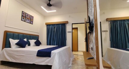 Gokul Veg Plaza Hotel And Lodgging Room Type - Deluxe Room with Air Conditioning