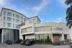 HOTEL RED DIAMOND