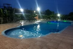 STAYMAKER Gharana Hotel and Resort