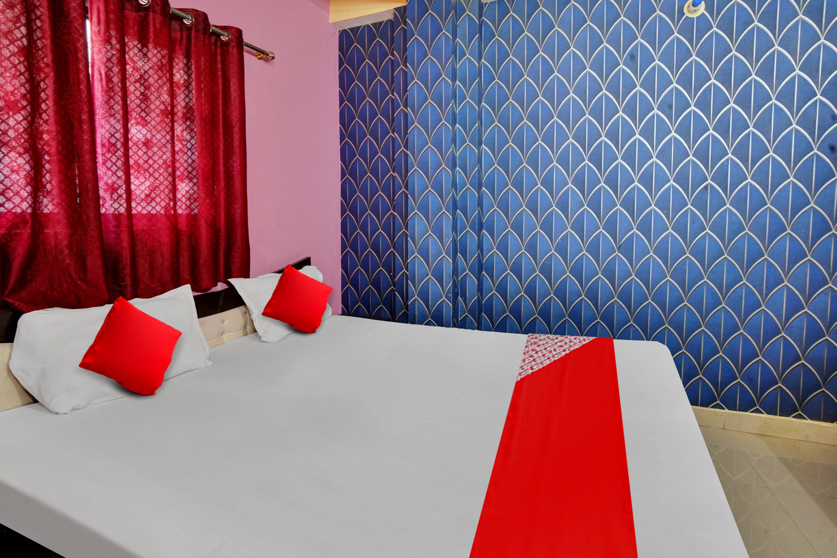 OYO Flagship 81249K Hotel 24/7 Inn - Tap to explore photos