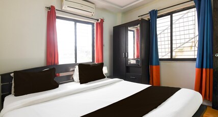 Super Hotel O New Alipore Room Type - Classic with Balcony