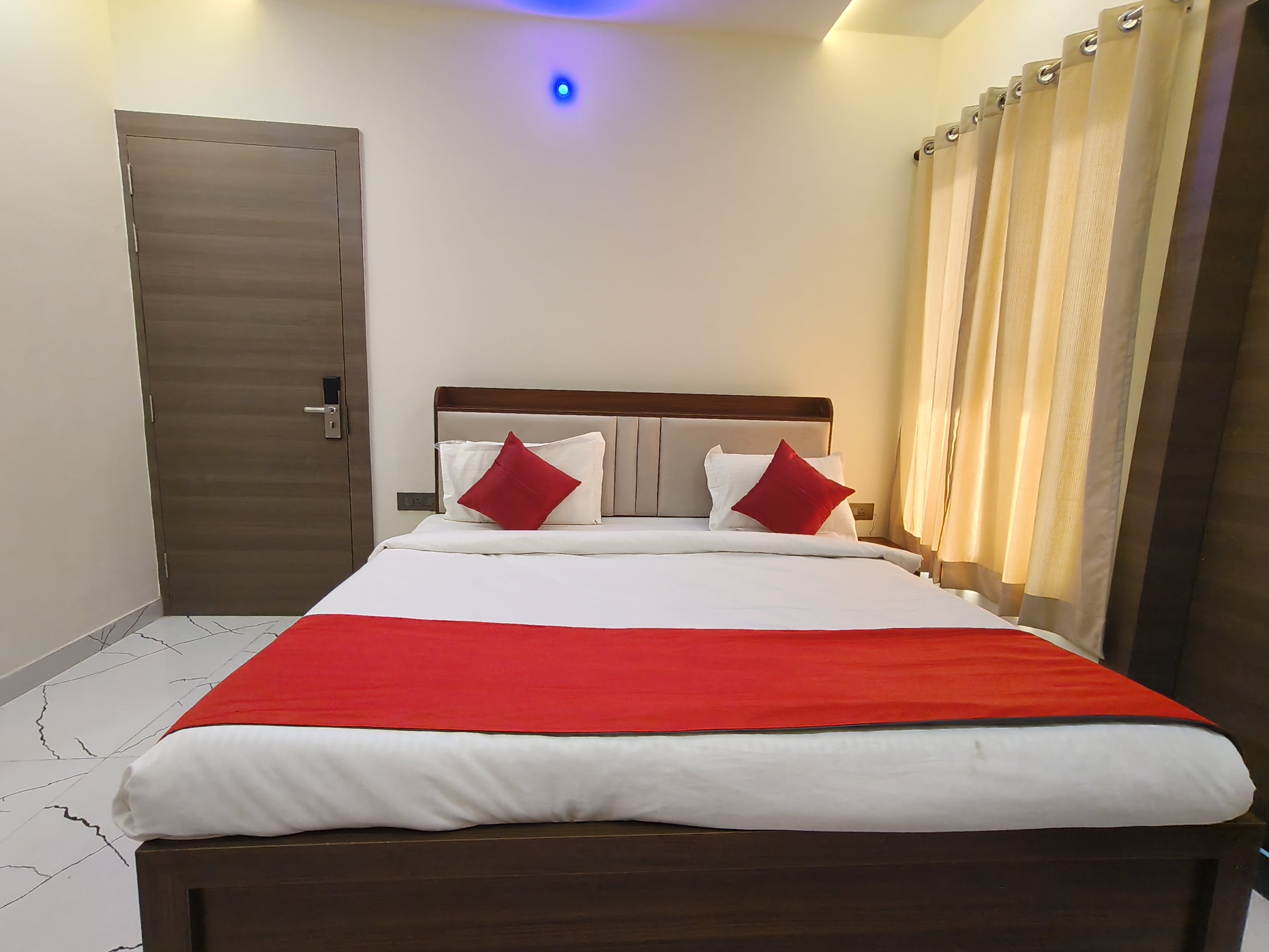 Hotel Riddhi Presidency - Tap to explore photos