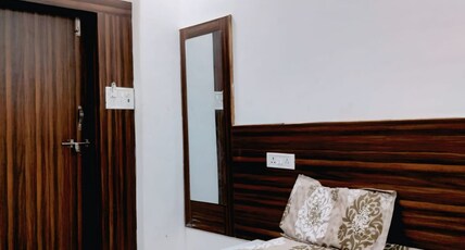 hotel Jagdamb Room Type - Double Bed Room with No View