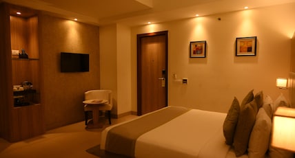 THE MAUREEN KOLKATA Room Type - CLUB ROOM