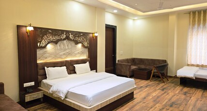 Pink Mahal Resort & Hotel Room Type - Suite With Hot Tub