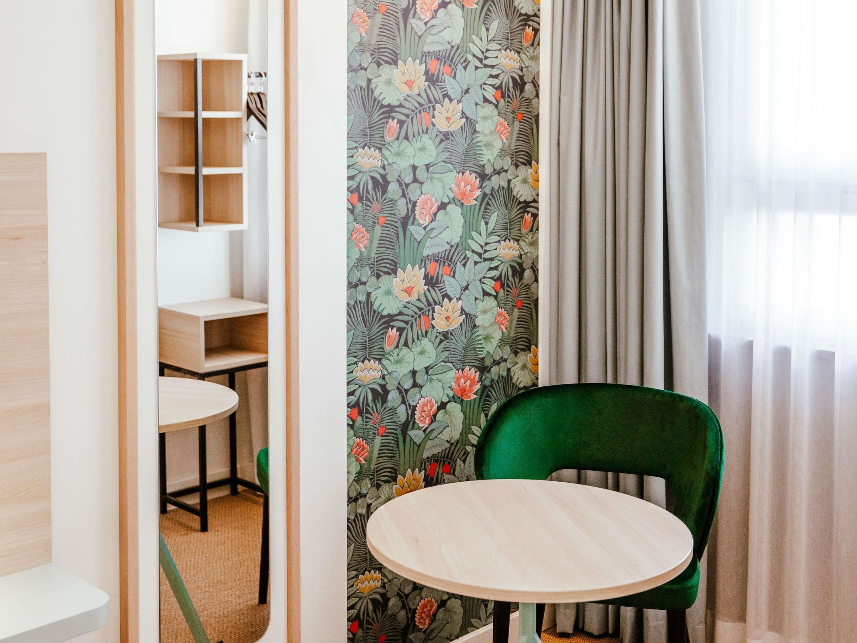 ibis Styles Luxembourg Centre Gare - Tap to explore photos