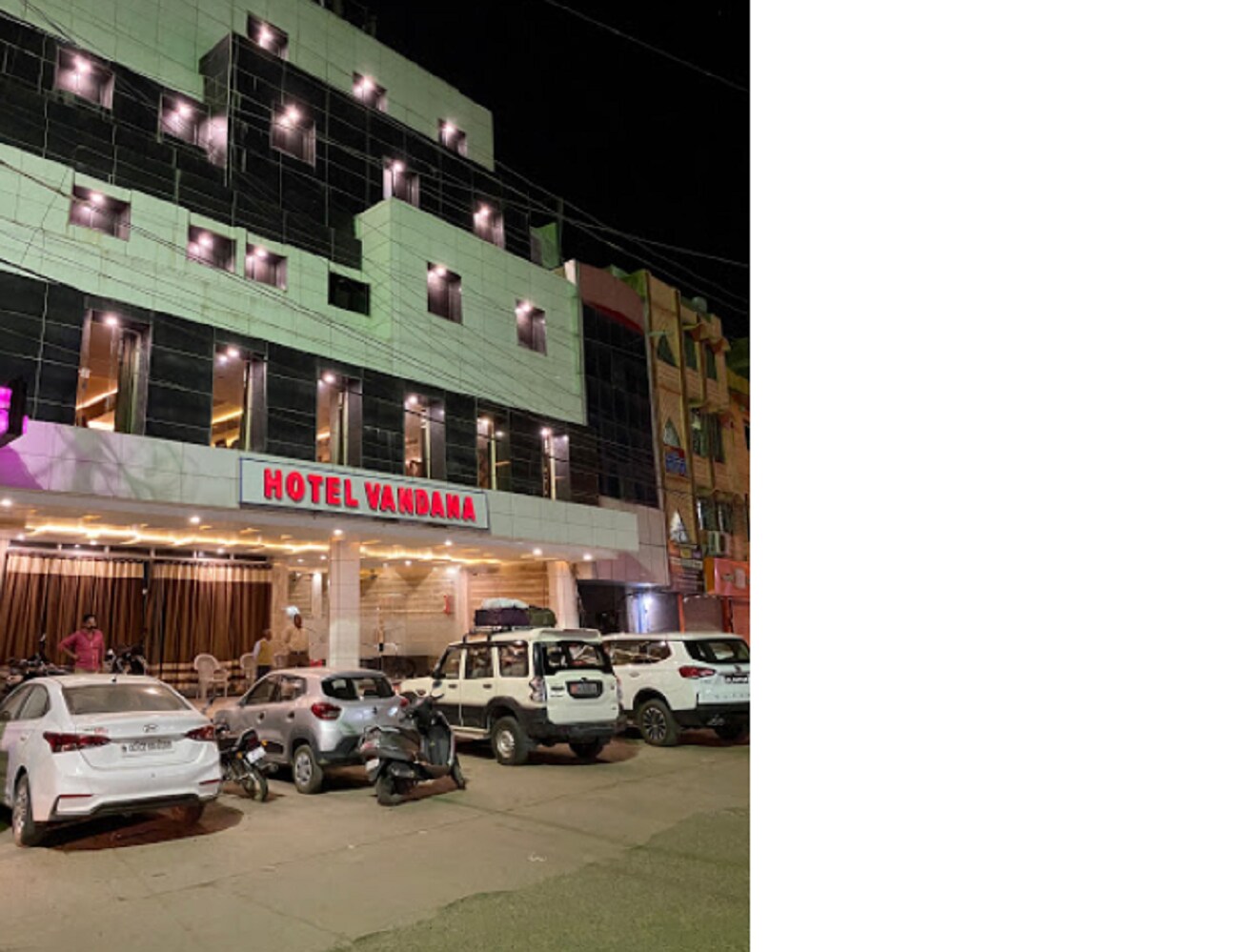 Hotel Vandana - Tap to explore photos