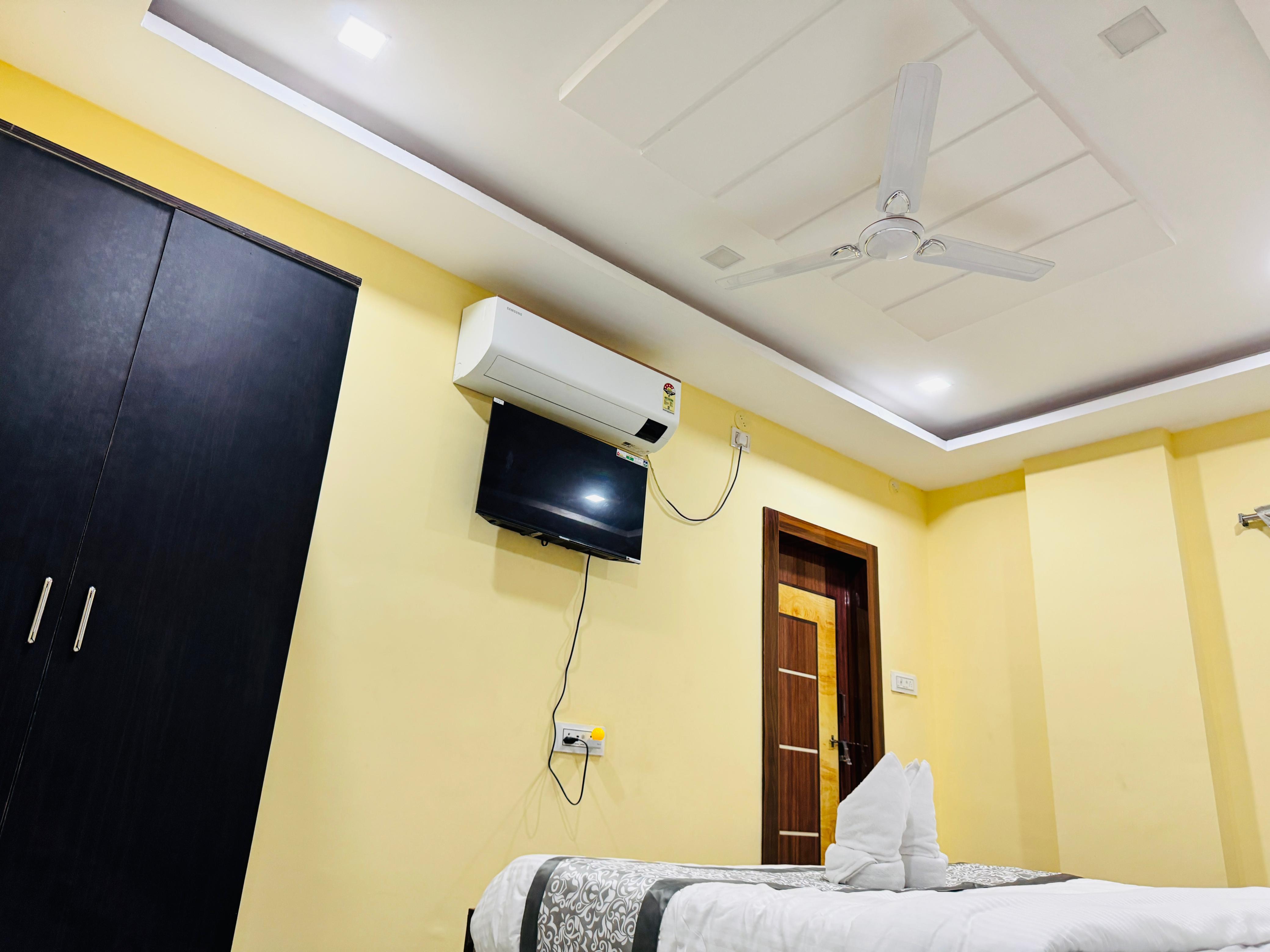 HOTEL HYDERABAD PULSE - Tap to explore photos