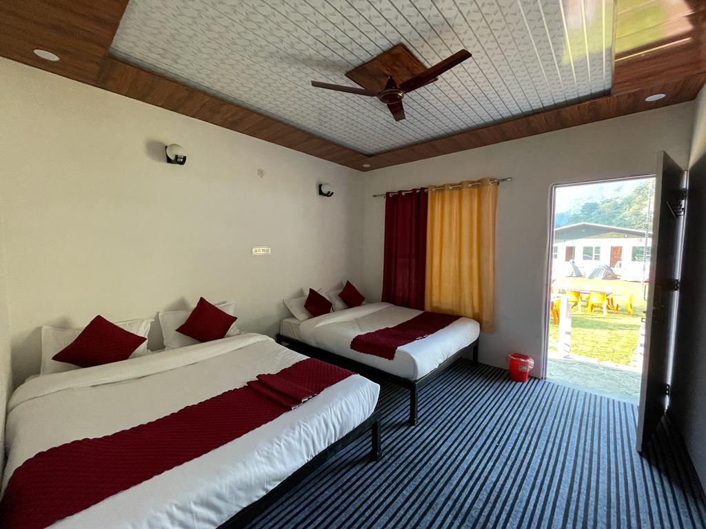 Gateway Camp & Resort - Tap to explore photos