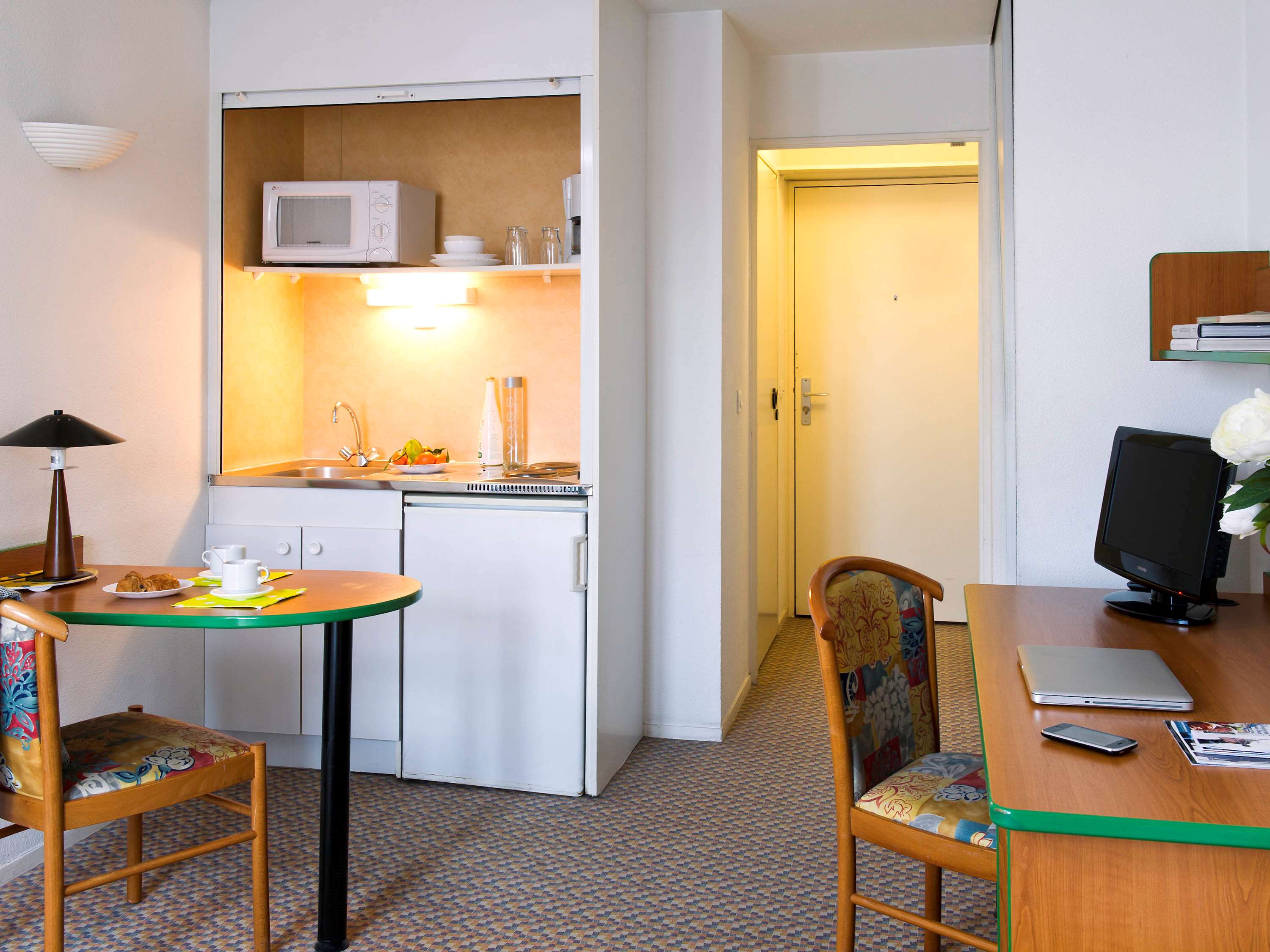 Aparthotel Adagio access Paris Maisons Alfort - Tap to explore photos