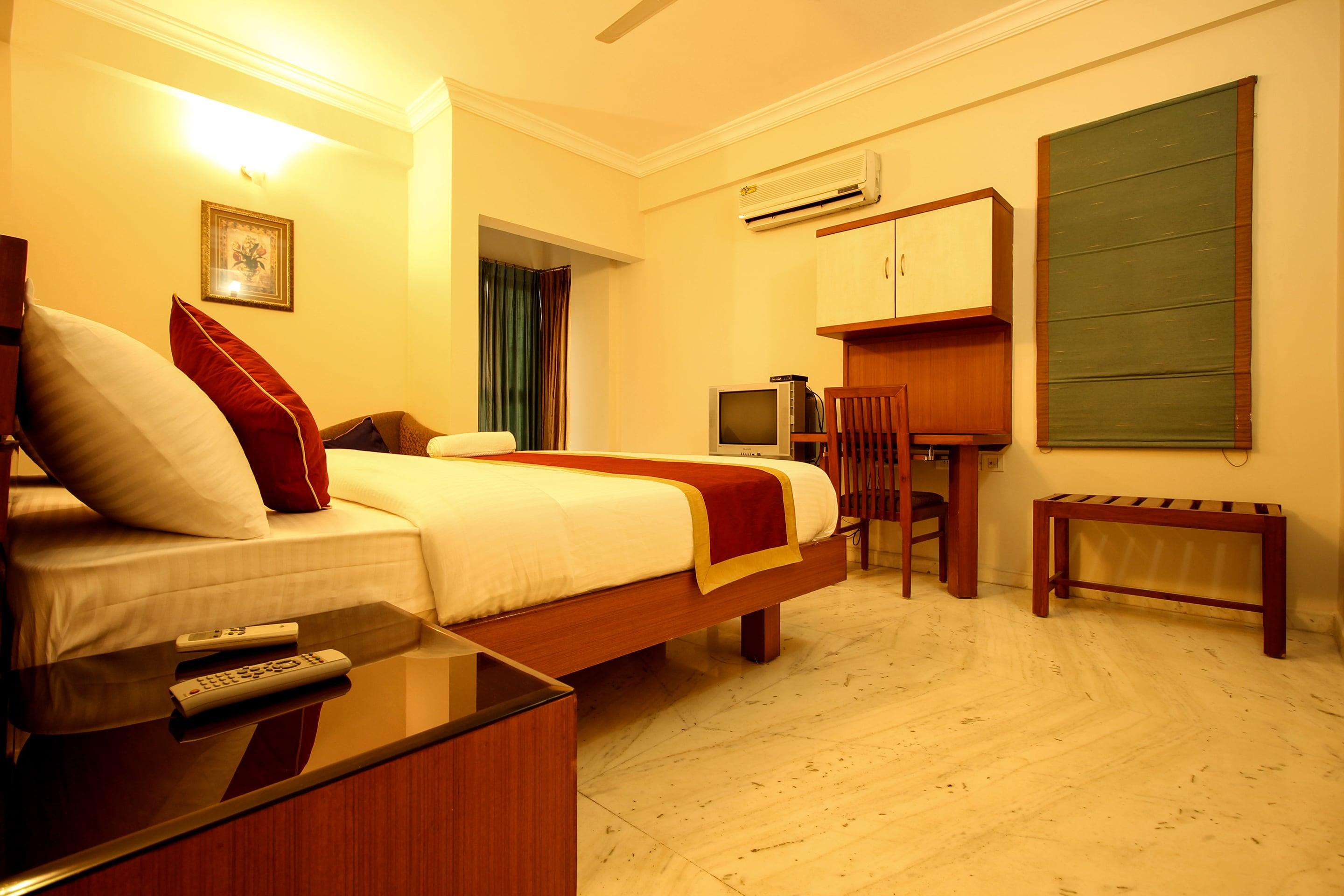 Hotel O New Crescent Citadel - Tap to explore photos