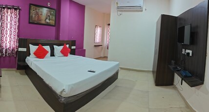 Hotel Airport shine inn Room Type - Deluxe Room