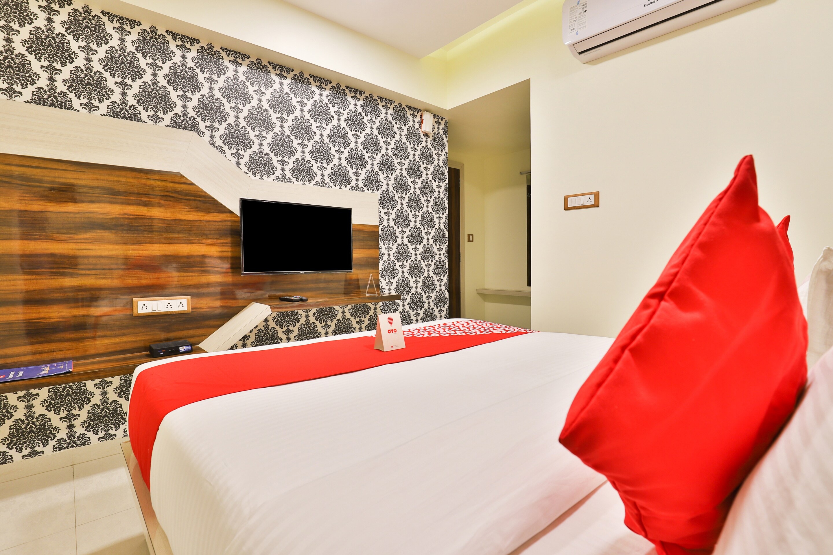 Hotel O Sabarmati Ashram Ahmedabad Formerly Red Apple - Tap to explore photos