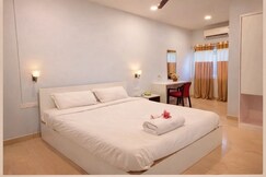 Hotel FLY inn