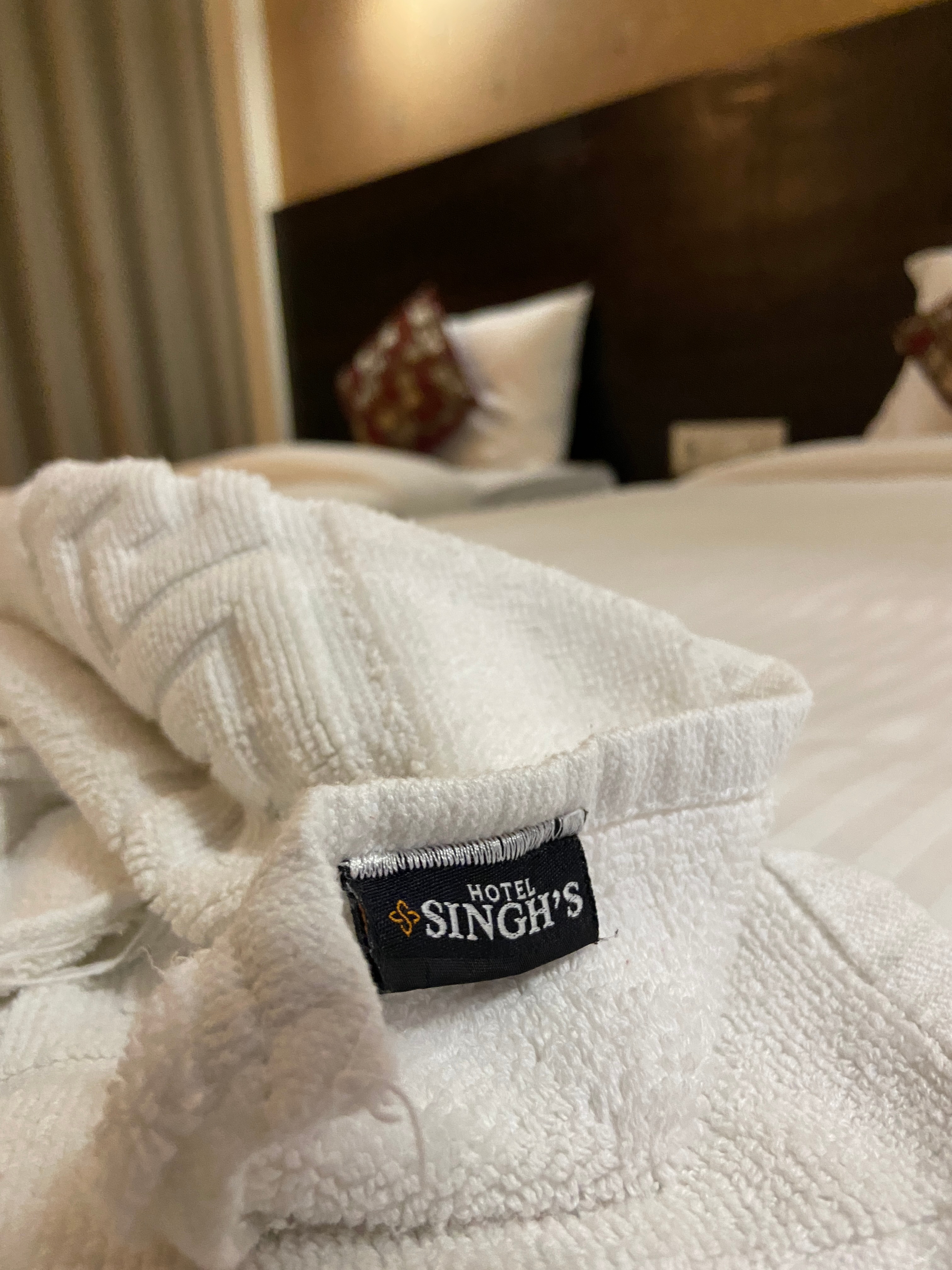 Hotel Singh's - Tap to explore photos