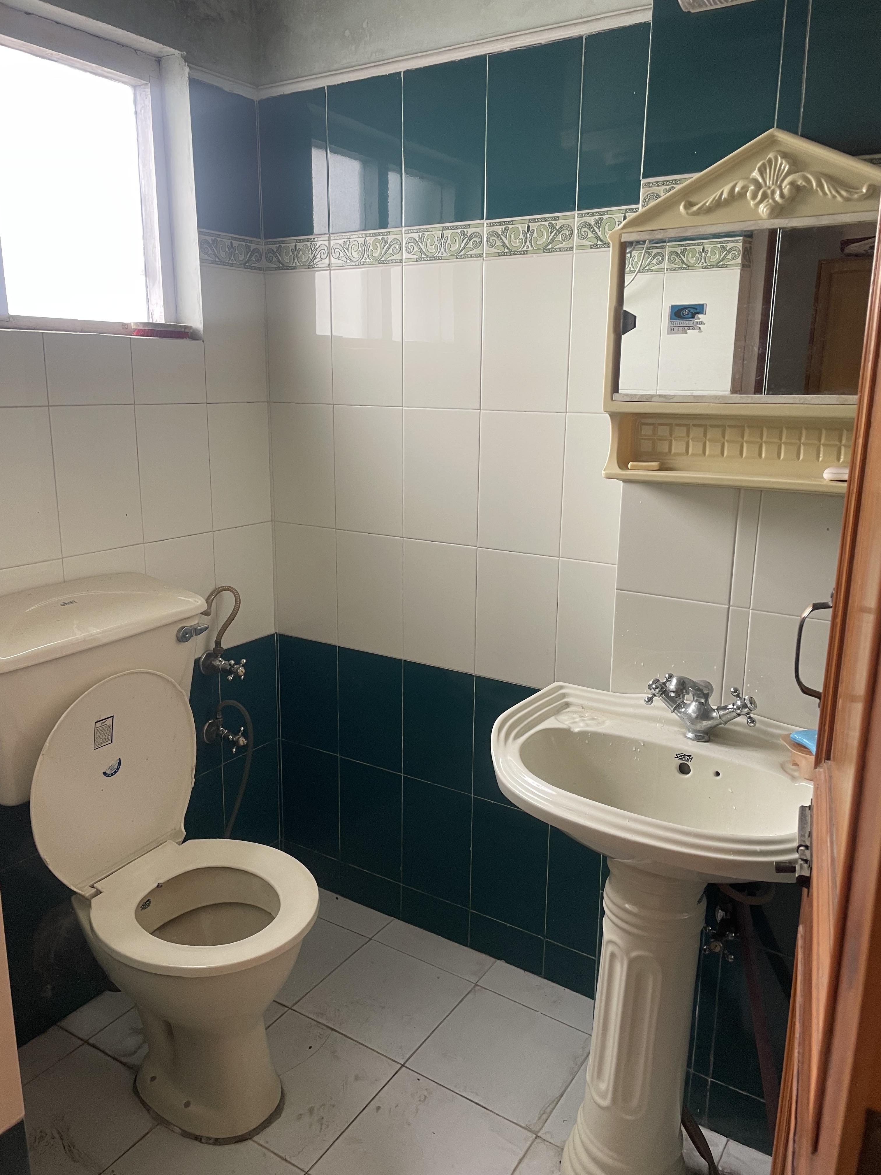 Majestic Valley - Tap to explore photos