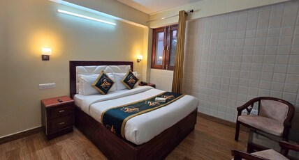 HOTEL UPHAR Room Type - Club Room (Non-View)