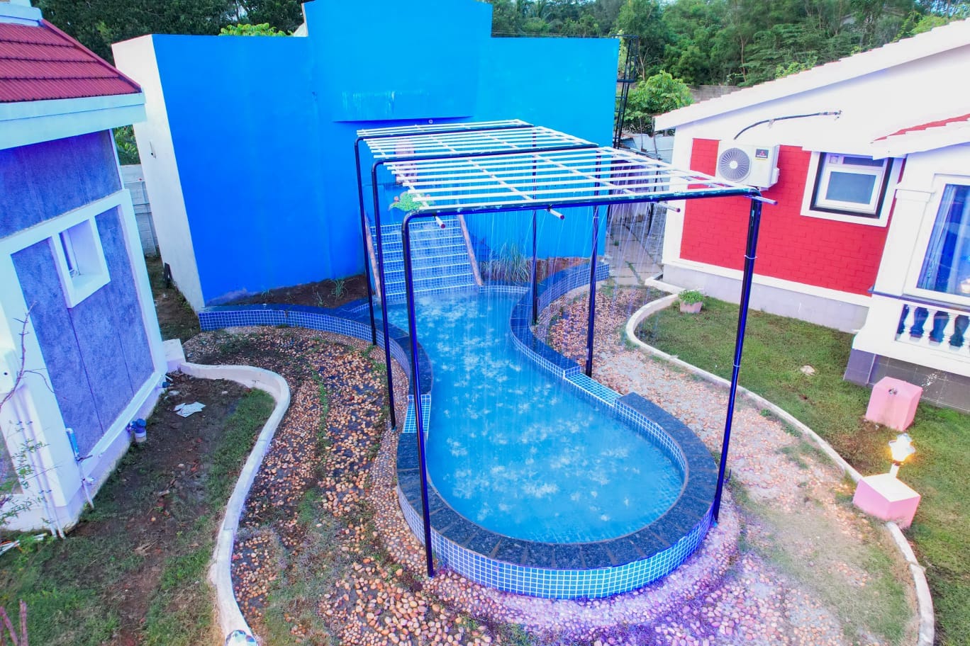 Mamalla Kudil Resort - Tap to explore photos